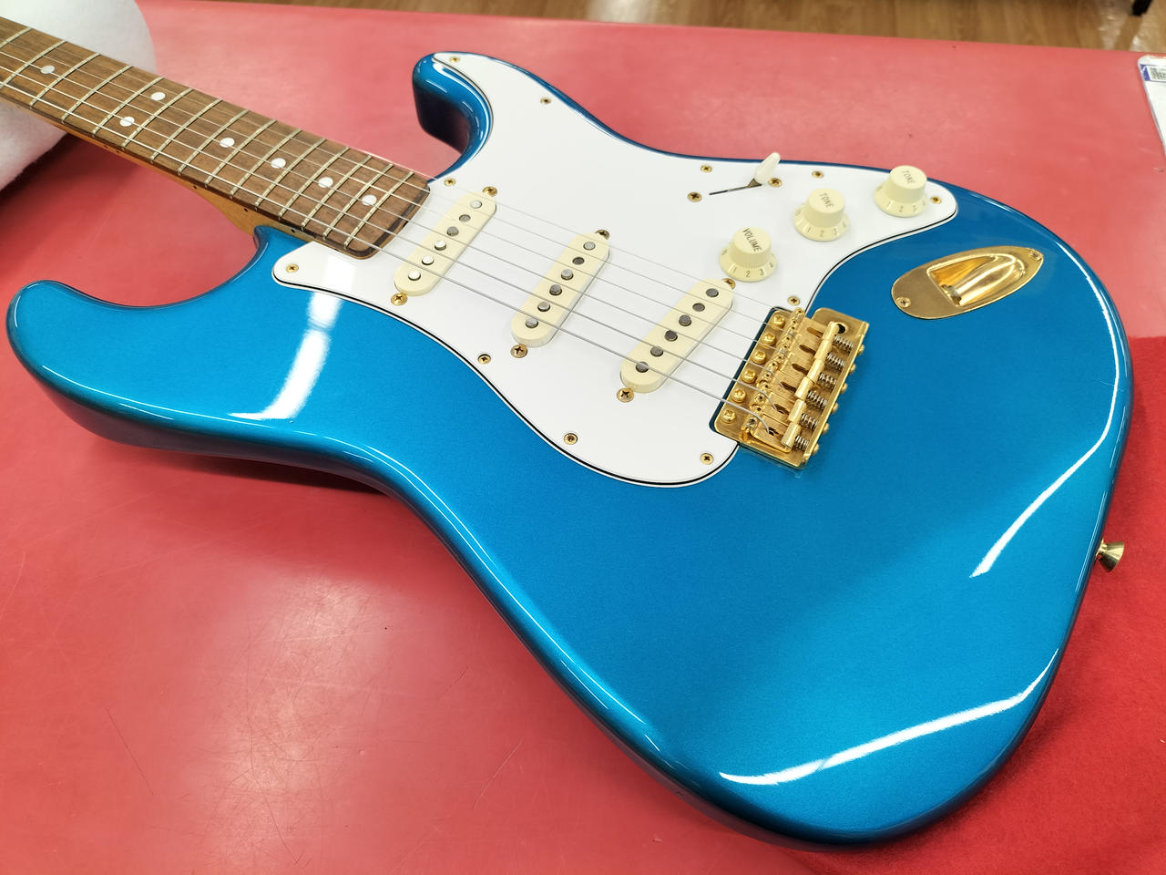 ストラトキャスター Fender Japan ストラトキャスターSTCL-100中古()売却済みです