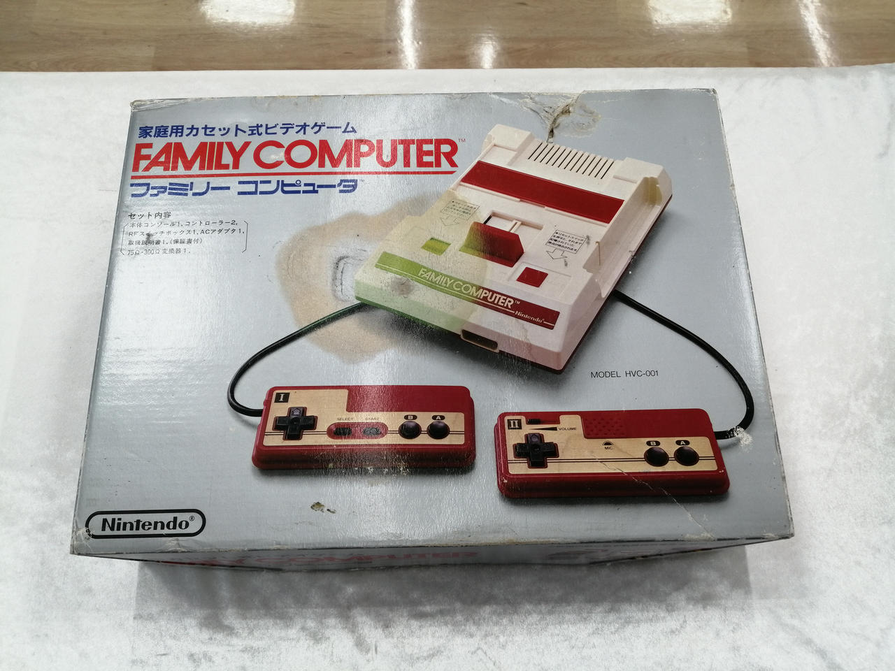 化粧箱に傷みあります