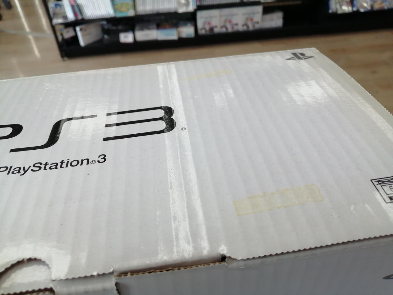 テープ跡あります