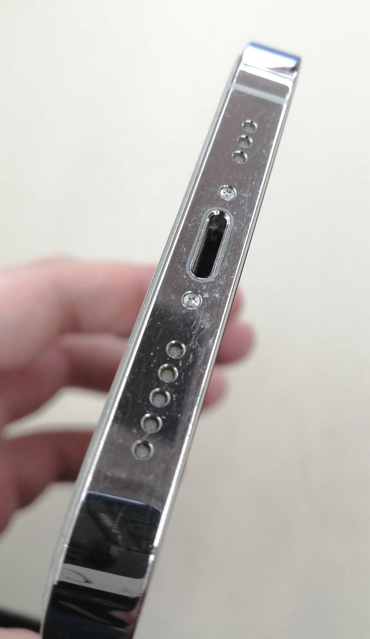 ※側面全体的に細かいキズあります