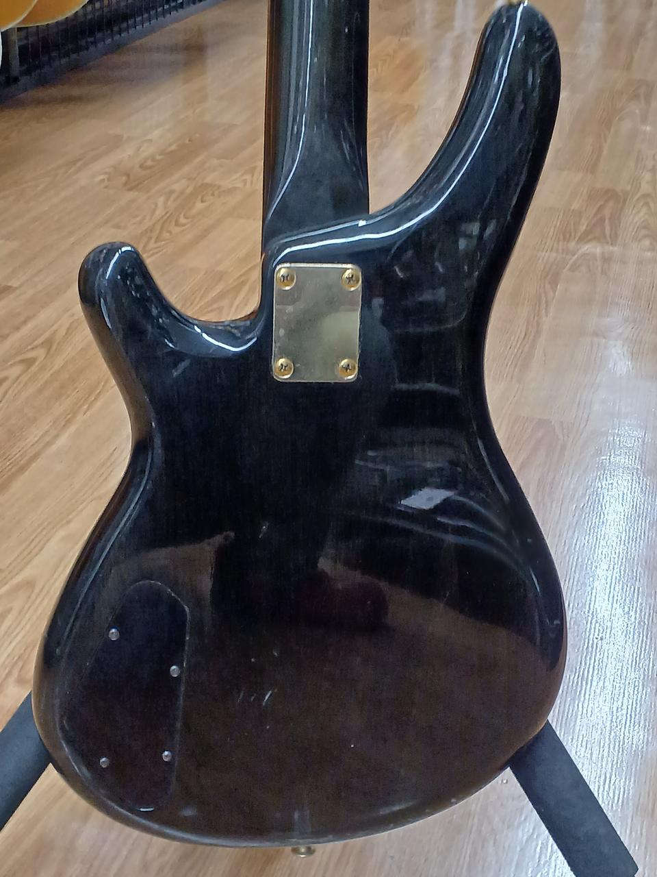 細かなキズ等有り