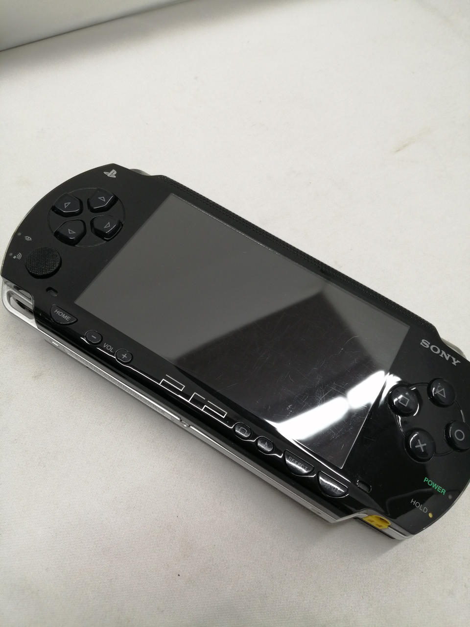 画面傷多いです。