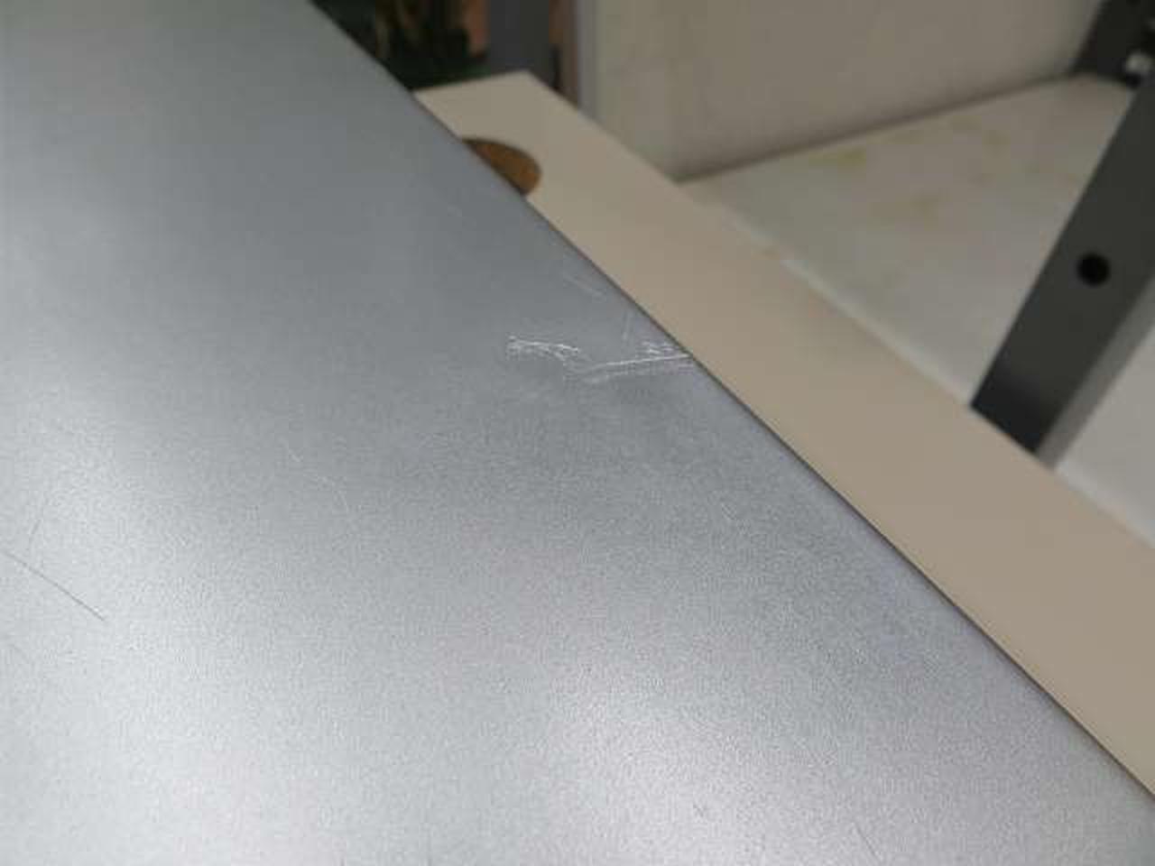 天板キズ・凹み有