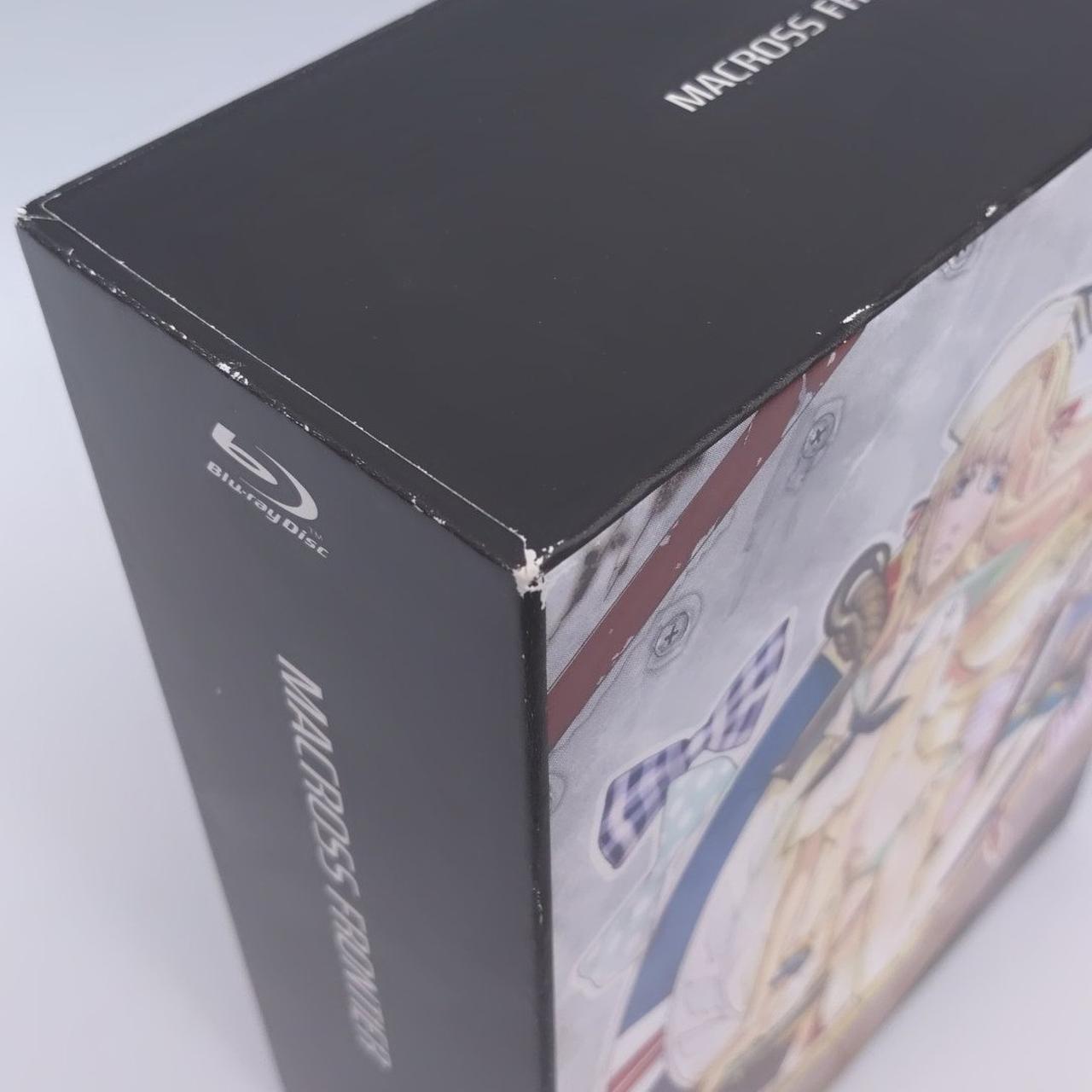 パッケージ角所々にスレ傷あり。