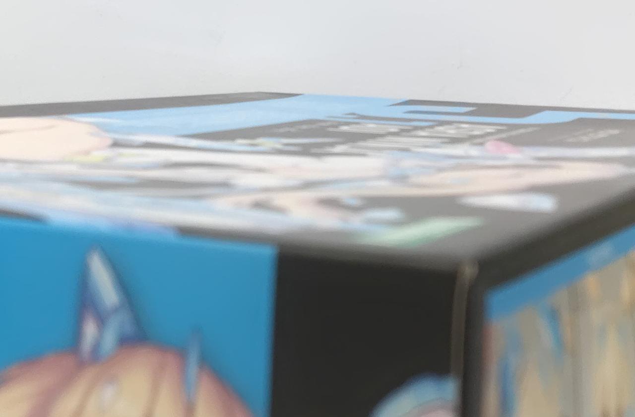箱わずかにへこみあり