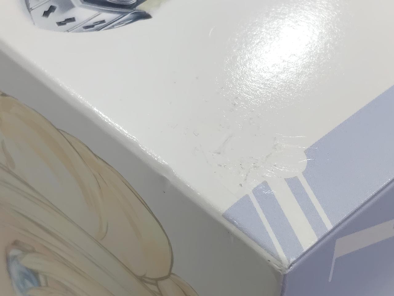 箱傷みあり