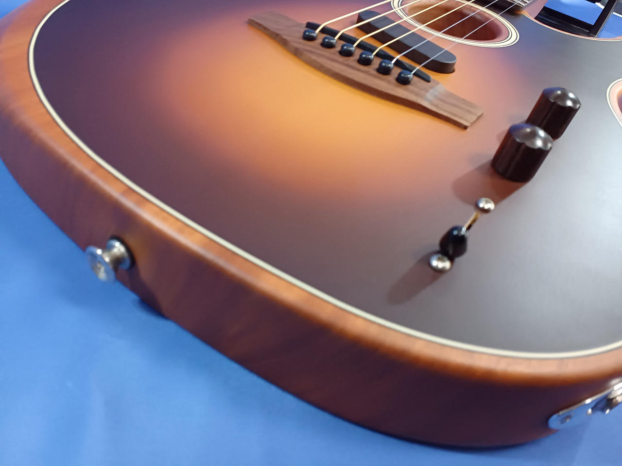 美品 レア FERNANDES FAA-500E ピックアップ付エレアコ 美品 FERNANDES FAA-500E ピックアップ付エレアコ｜Yahoo!フリマ