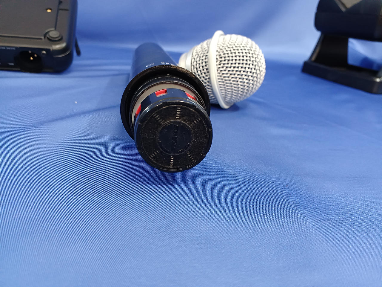 Shure ワイヤレスマイク svx4 SHURE (シュア) ワイヤレスシステム/マイクセット SVX4