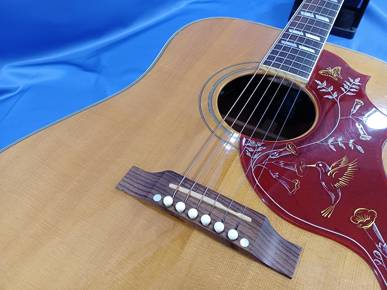 エレアコギター　ギブソンレプリカ　アンプからも音出せます。 エレアコギター ギブソンレプリカ アンプからも音出せます