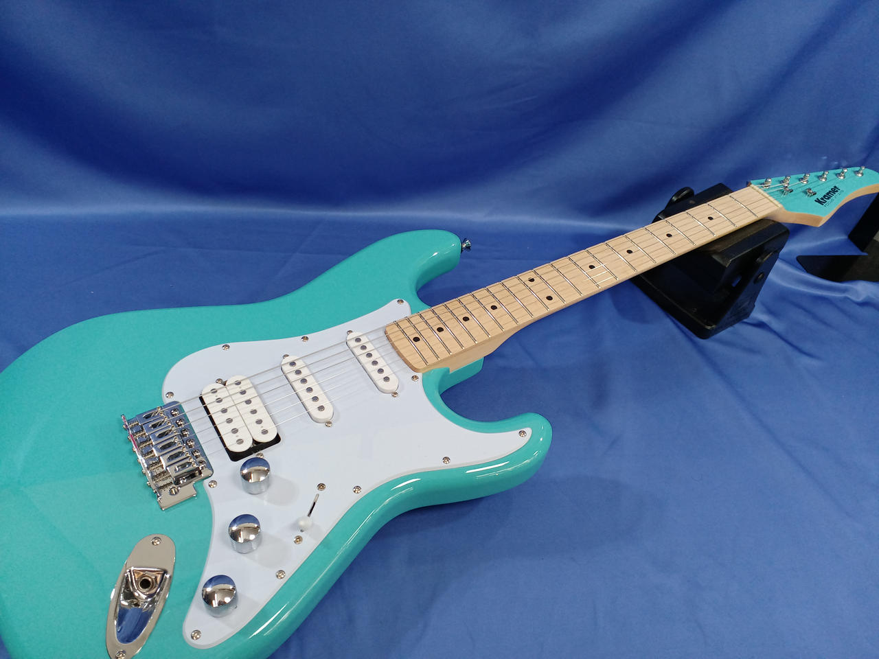 クレイマー Kramer エレキギター ストラトキャスター グリーン 美品 クレイマー Kramer エレキギター ストラトキャスター グリーン