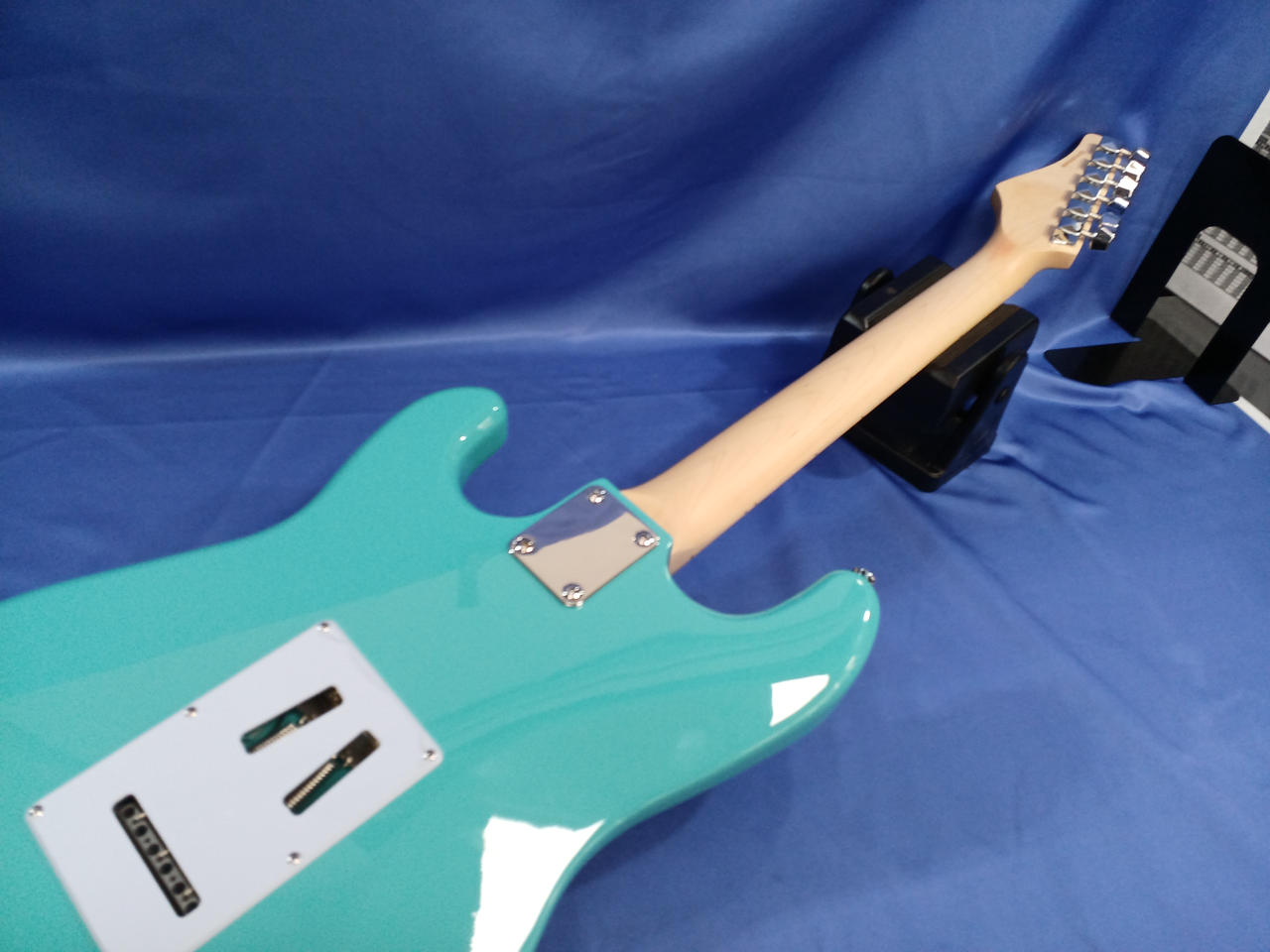 クレイマー Kramer エレキギター ストラトキャスター グリーン 美品 クレイマー(Kramer)|エレキギター|HARDOFFオフモール（オフモ