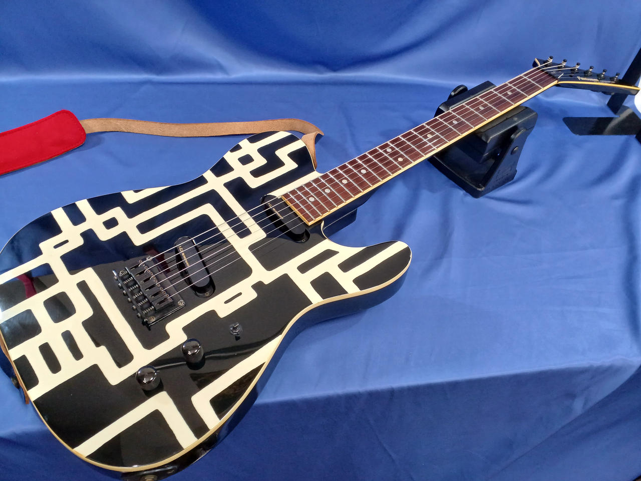 ソフトカバー付きエレキギターFERNANDES FERNANDES|エレキギター|HARDOFFオフモール（オフモ