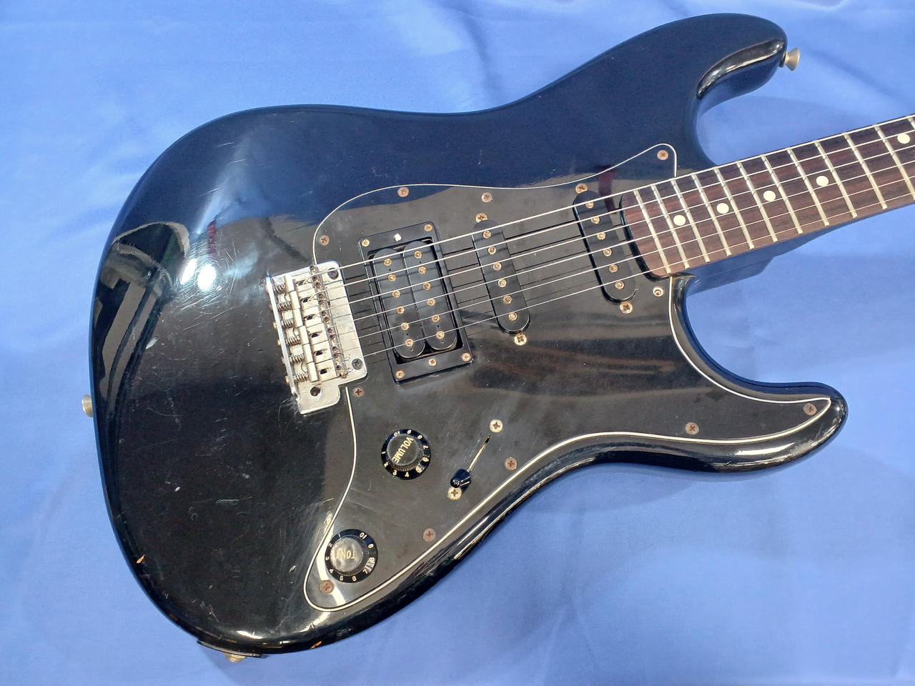 80‘s 90‘s レアモデルFERNANDES フェルナンデス　エレキギター FERNANDES フェルナンデス - rockin-high801｜ロックを愛する