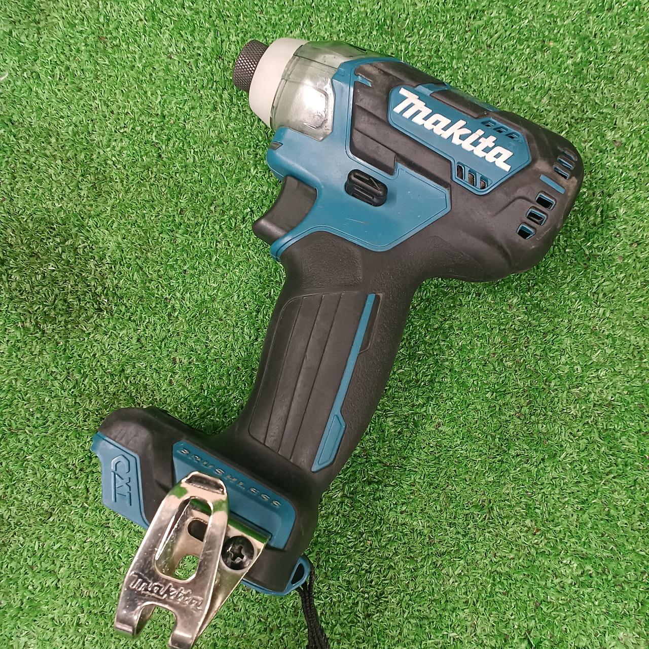 Makita - はたらく4チャンネル&#39;s shop】 マキタ インパクトドライバ 18V マキタ マキタ 18V充電式インパクトドライバ(本体のみ)カラー5