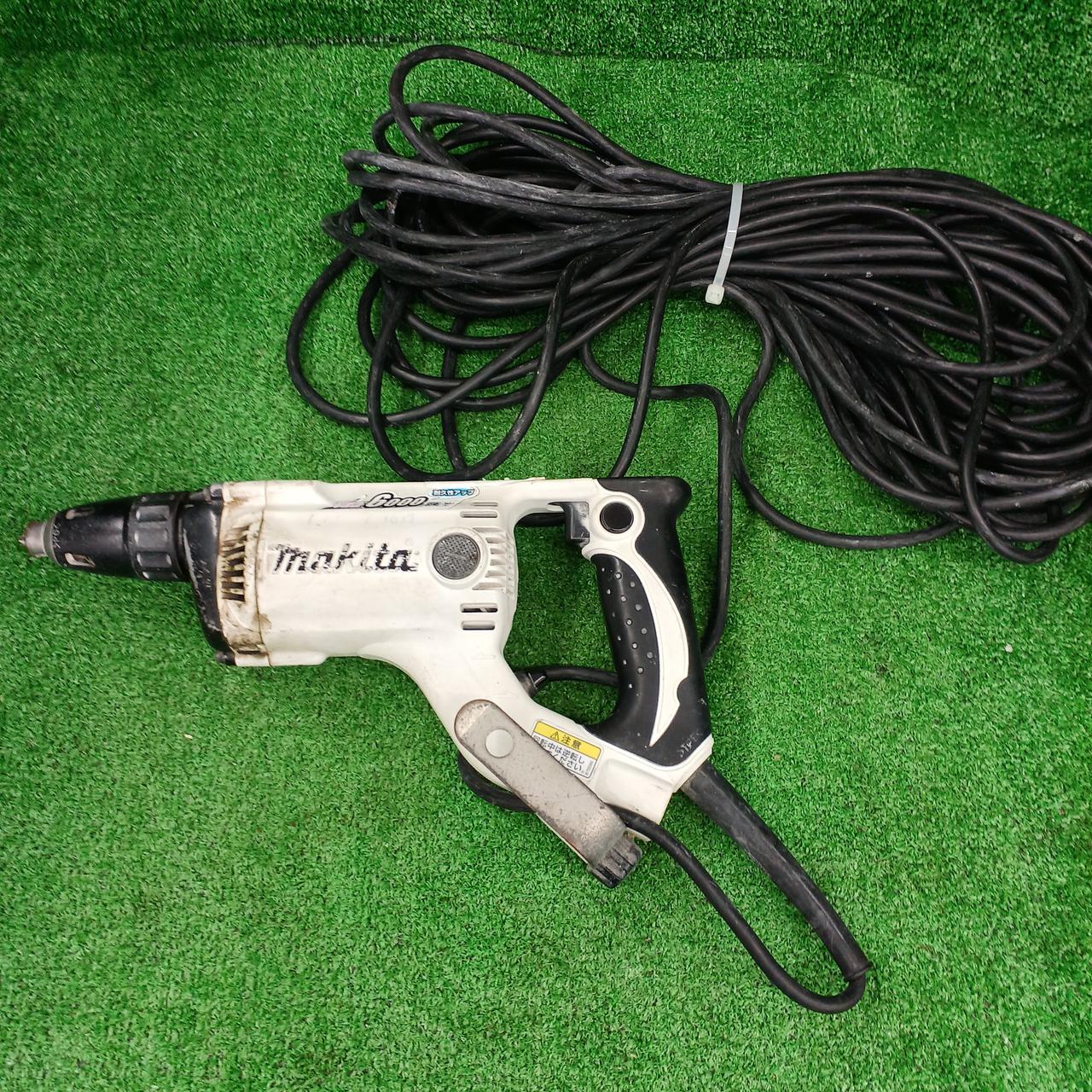 Makita - マキタ　スクリュードライバ　BOX付 マキタ makita キャップ 422693-7 18V充電式オートパック