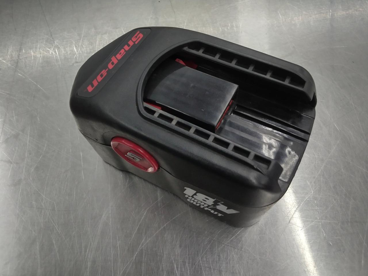 付属のニカドバッテリー