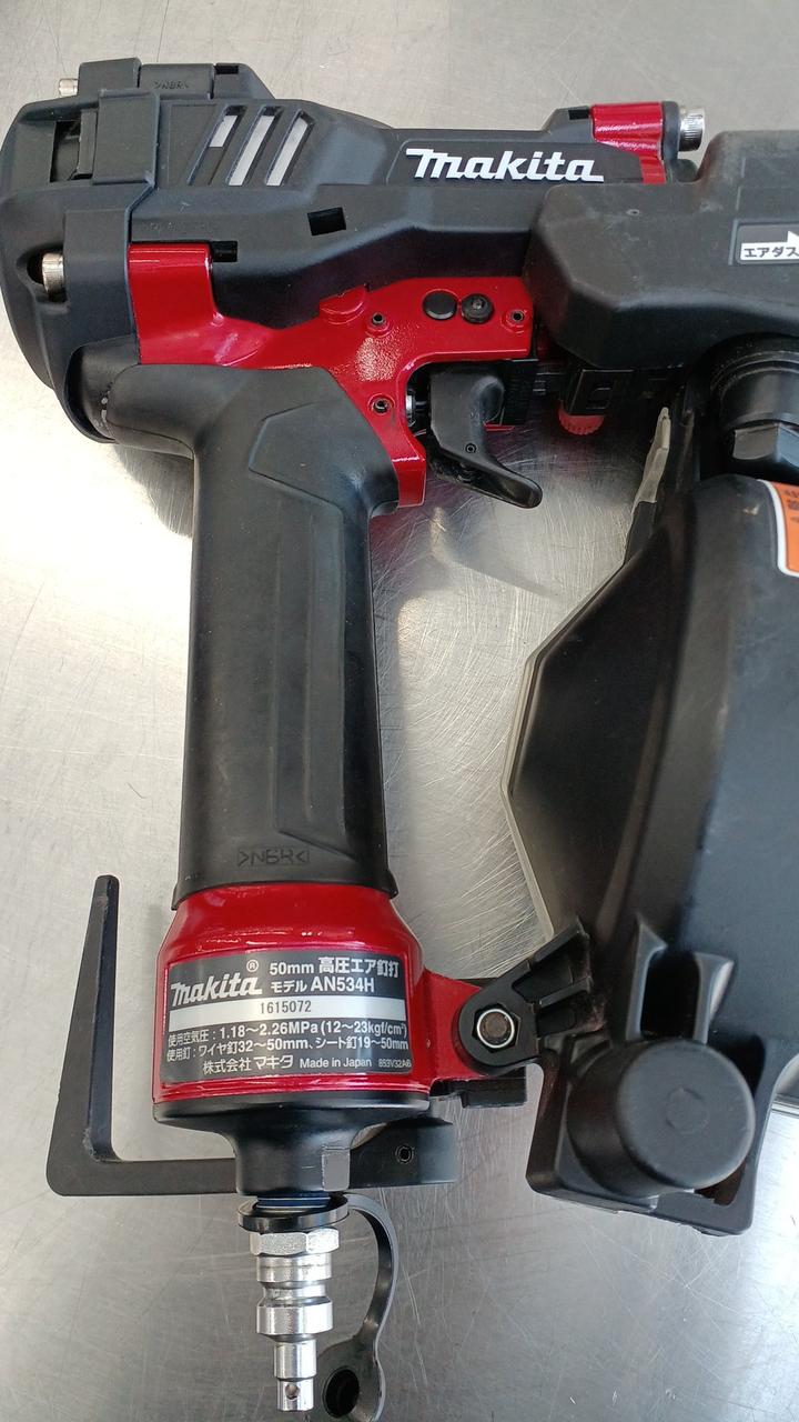 Makita - 新品　マキタ　50mm高圧エアー釘打機  AN533H(赤)エアダスタ付ケース付 楽天市場】【8/1限定1,000円クーポン配布】マキタ AN534H(赤
