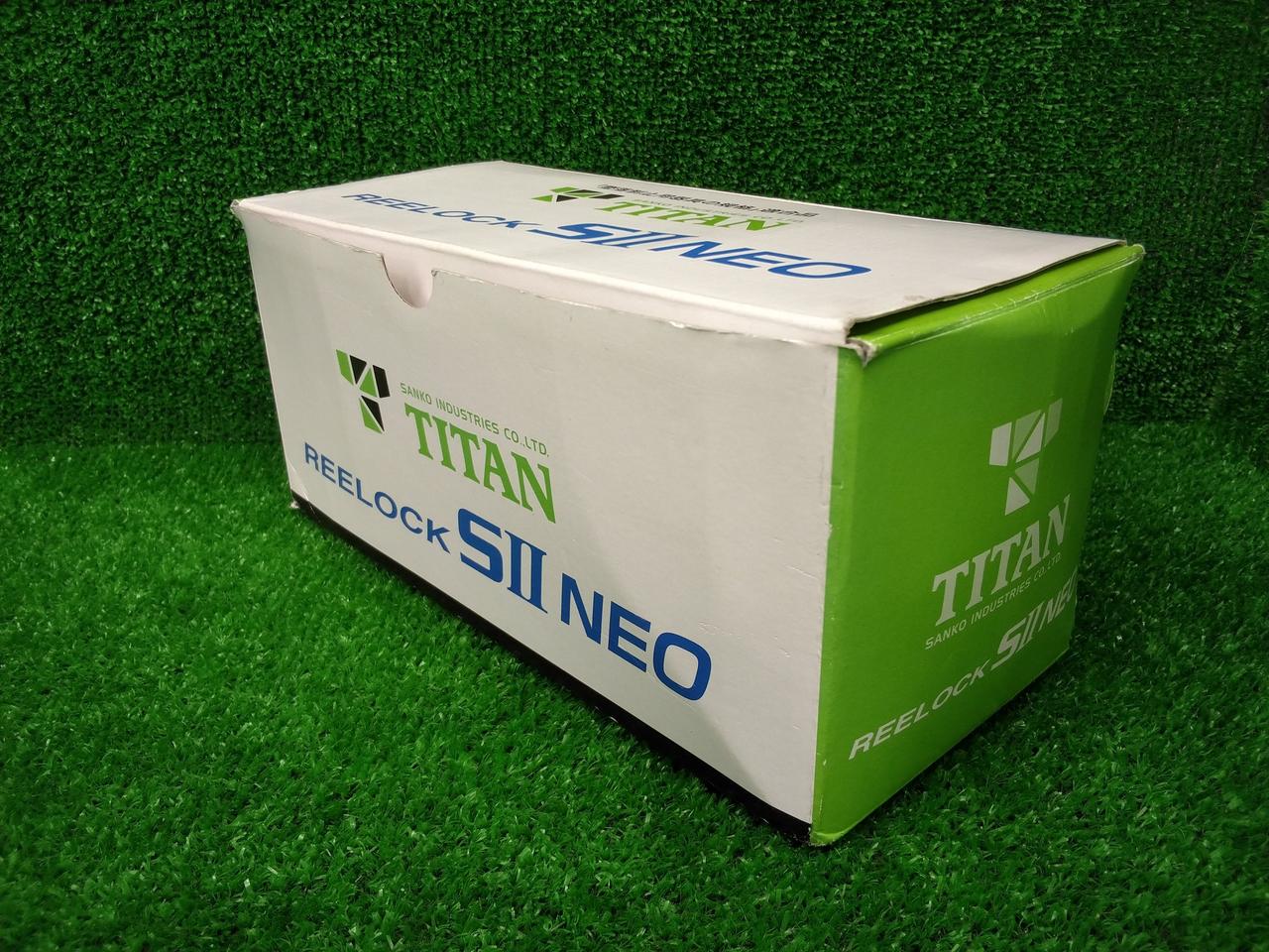 キズ、汚れあり。