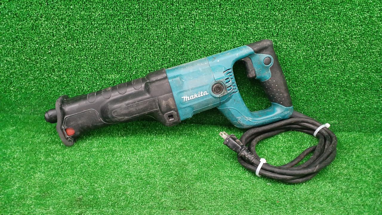C3654☆美品 makita マキタ レシプロソー JR3050T 生産完了品 C3654☆美品 makita マキタ レシプロソー JR3050T 生産完了品