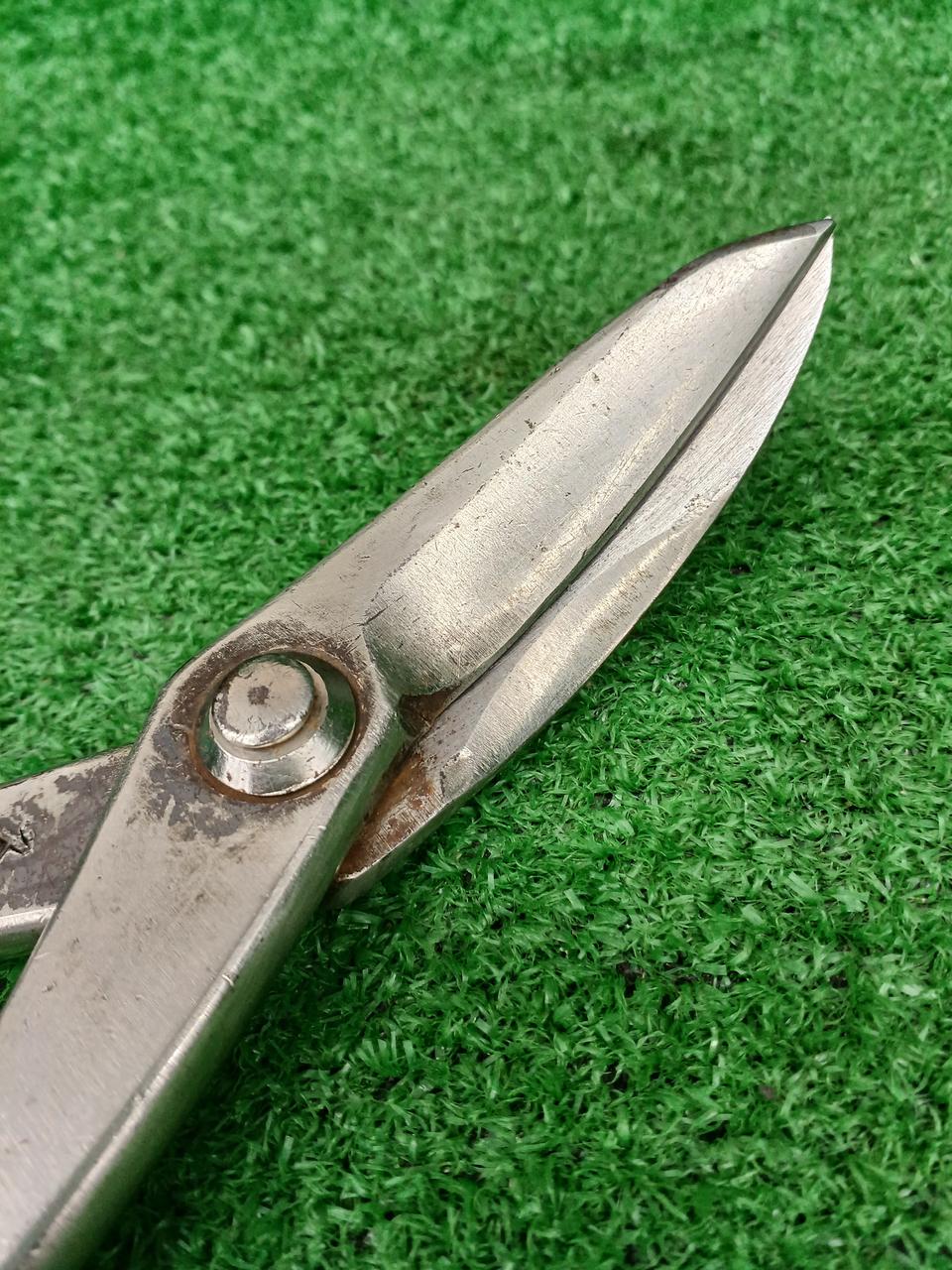 切切 溝入れ・突切り・ねじ切り | 機械工具 | 京セラ