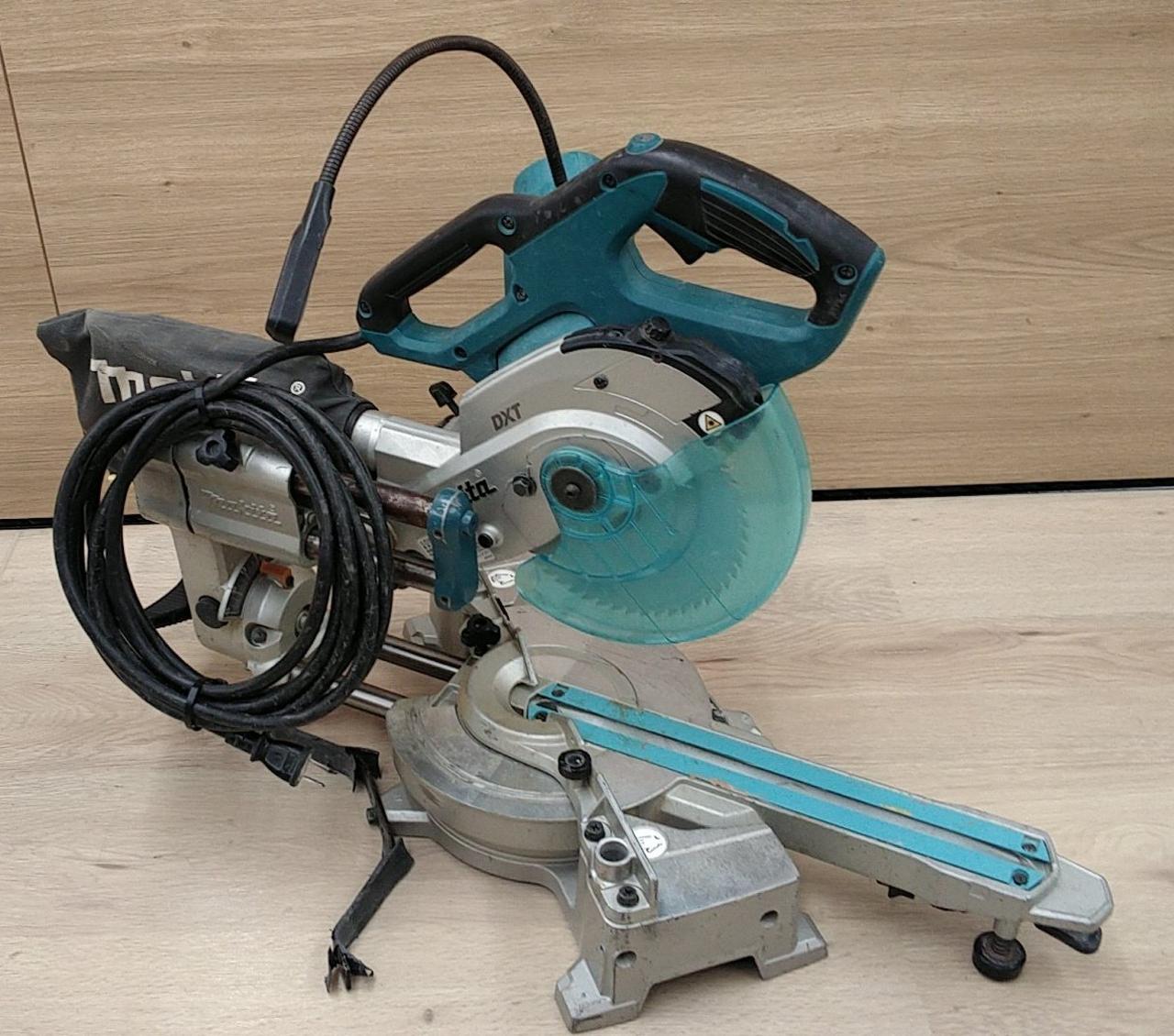 Makita - マキタ　スライドマルノコ　ls0613fl マキタ Makita 165mm スライドマルノコ(新2段スライド) LS0613FL