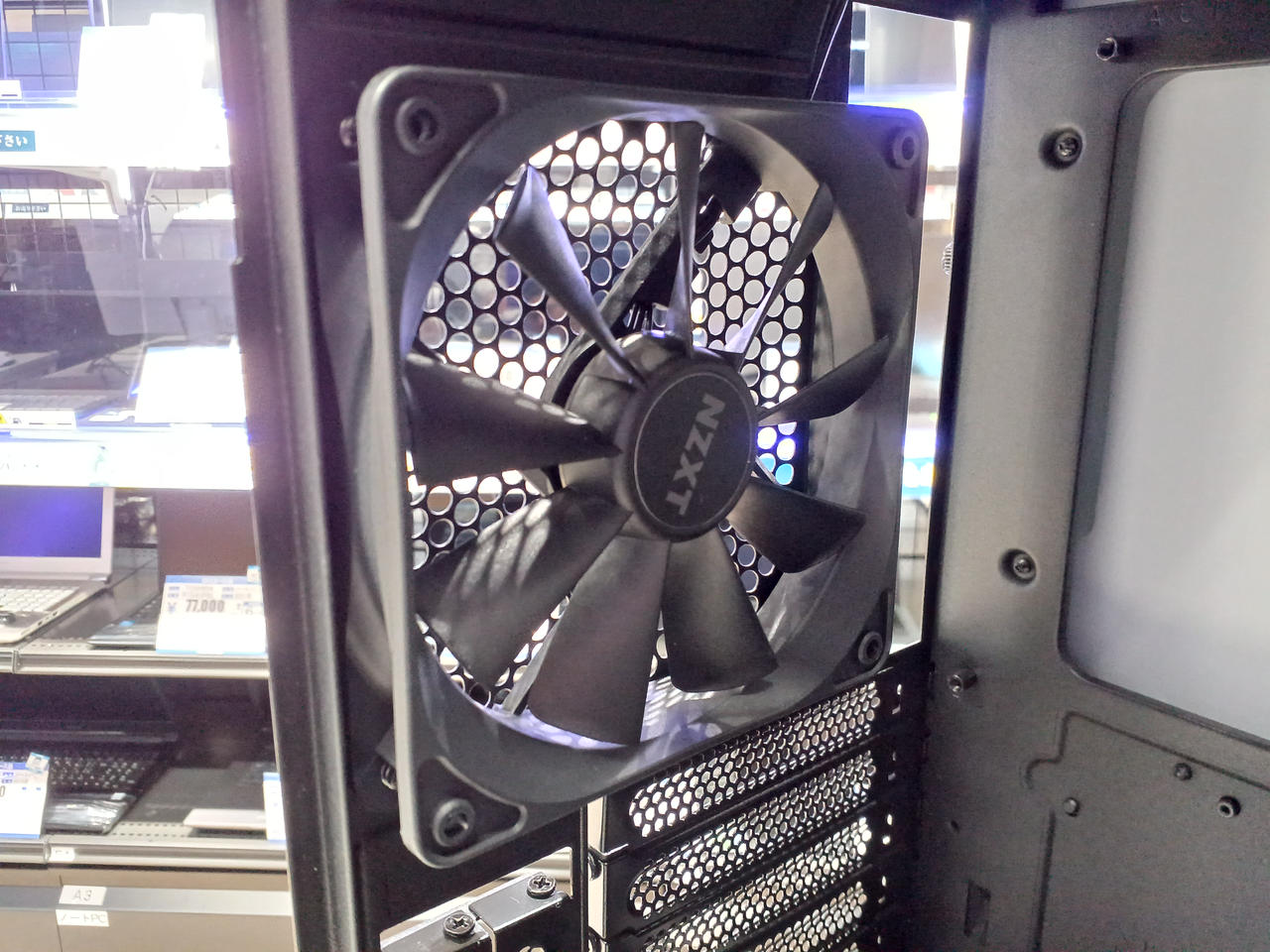 NZXTパソコンケース 未使用品（型番HU-001） NZXTパソコンケース 未使用品（型番HU-001）