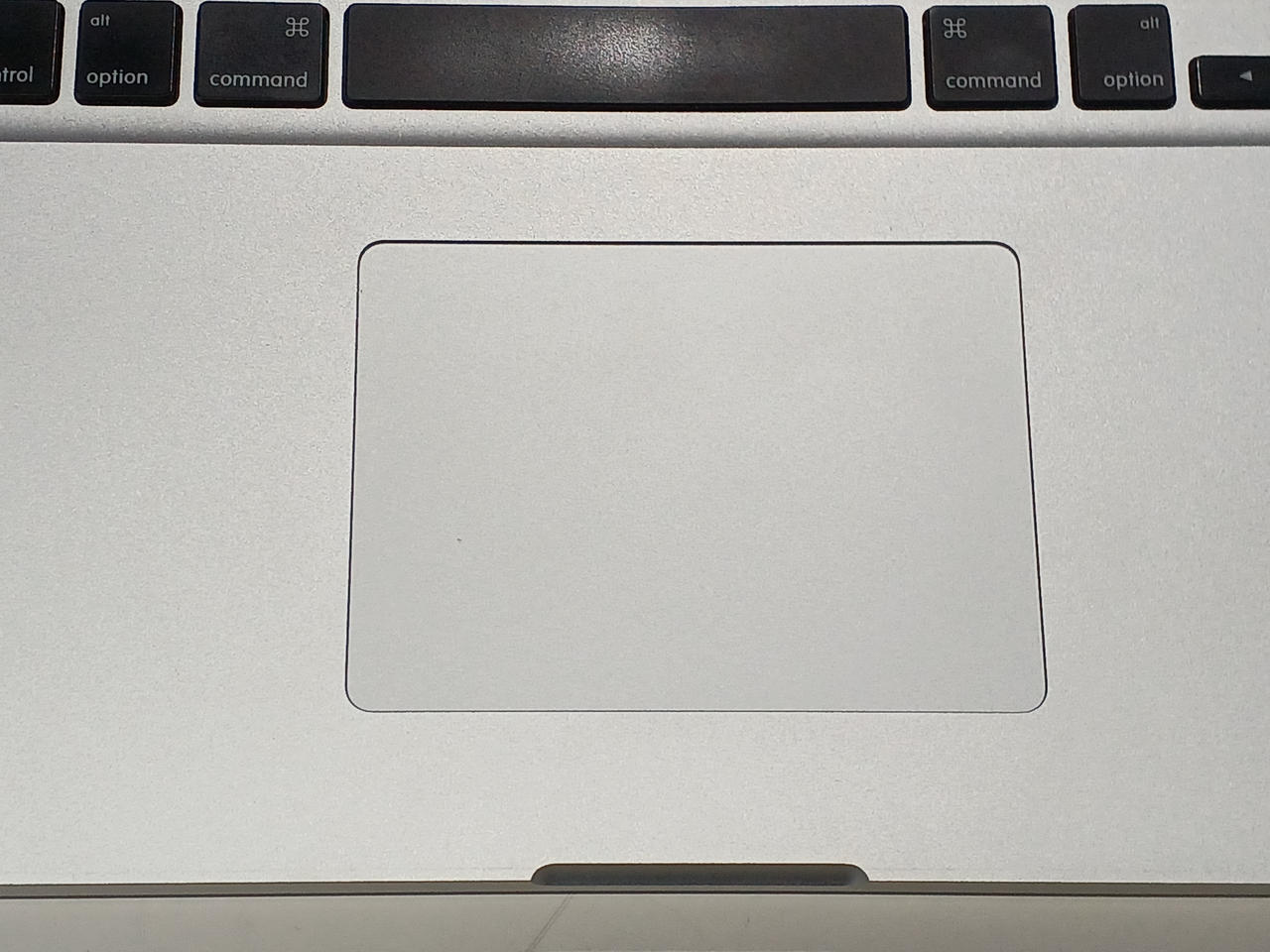 MacBook Pro Appleノートパソコン アップルA1297 ジャンク品 Mac (Apple) - MacBook Pro 17インチ A1297（ジャンク品）の通販