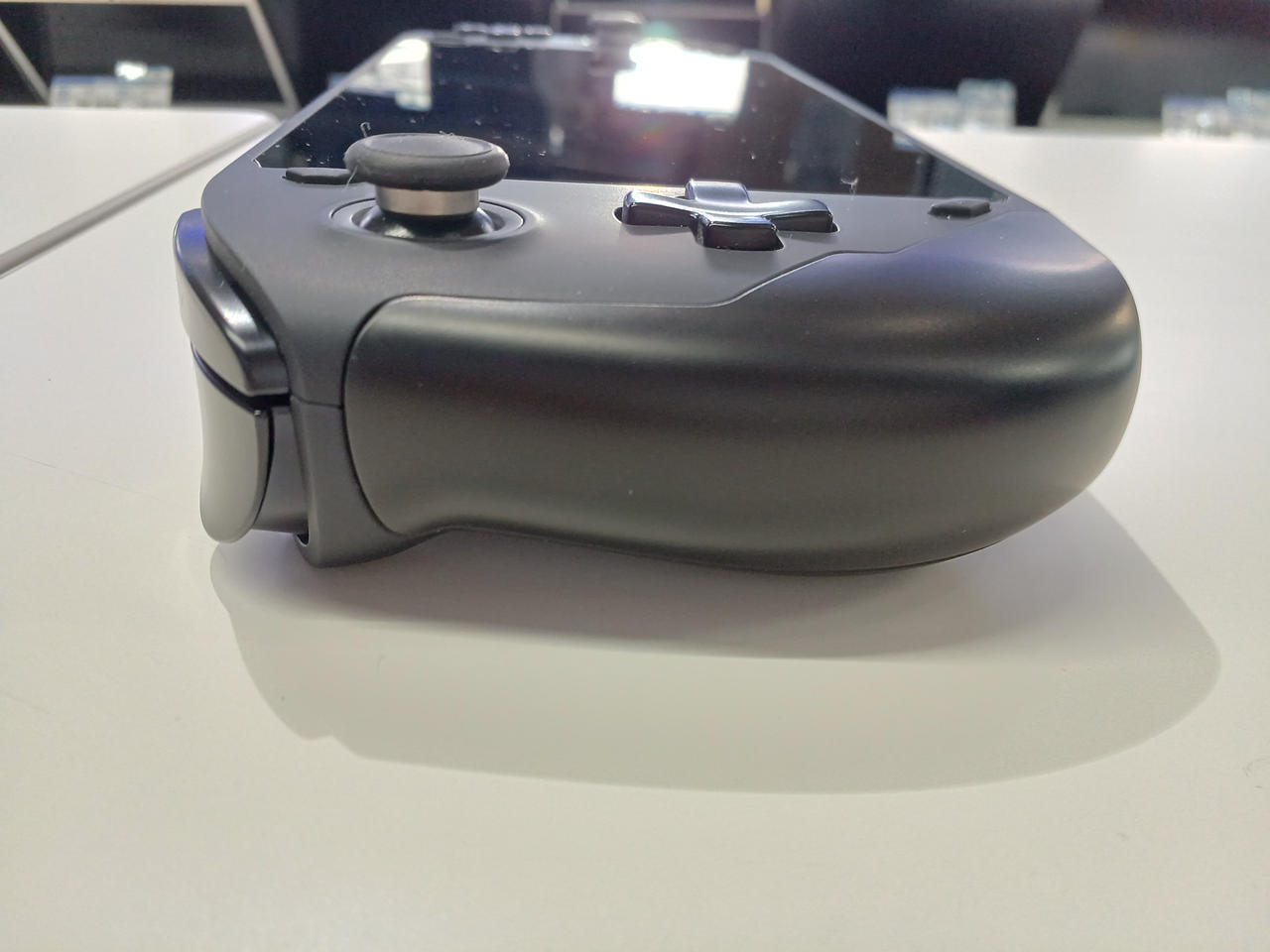 Lenovo ゲーム機 ブラック 箱付き ジャンク品 ゲーミングPC Lenovo Legion Go 8.8型 ポータブルゲーミングPC（Ryzen Z1