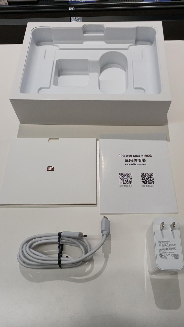 【ジャンク】GPD WIN Max 2020年購入【毎日値下げします】 GPD Win Max 2 レビュー】小さくてもパワフルなWindowsを買った