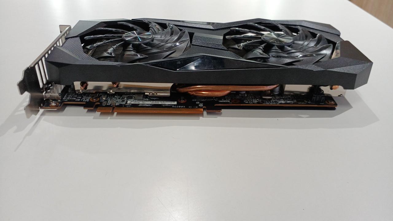 ASRock TRICHI グラフィックボード ASRock > ビデオカード