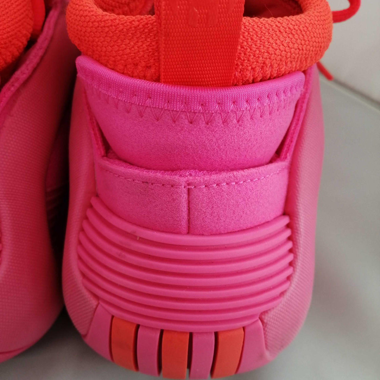 変色があります。