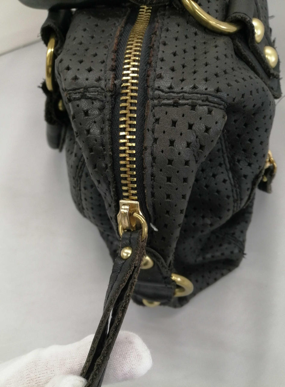 変色、毛羽立ち有り