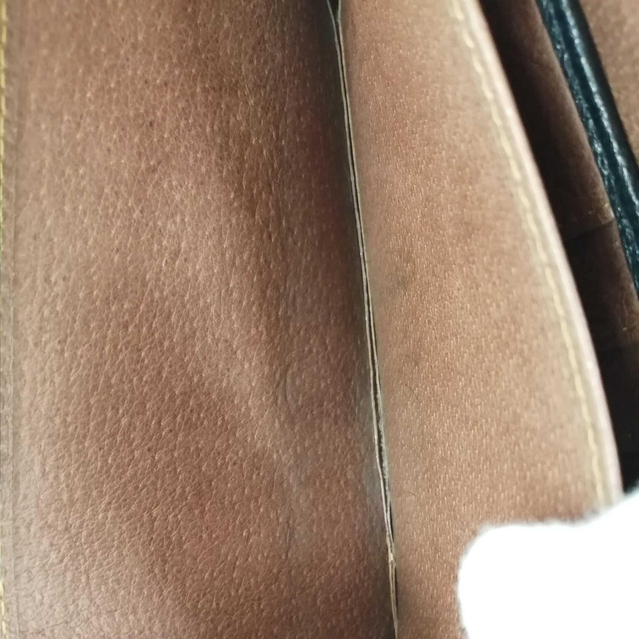 少々使用感があります。