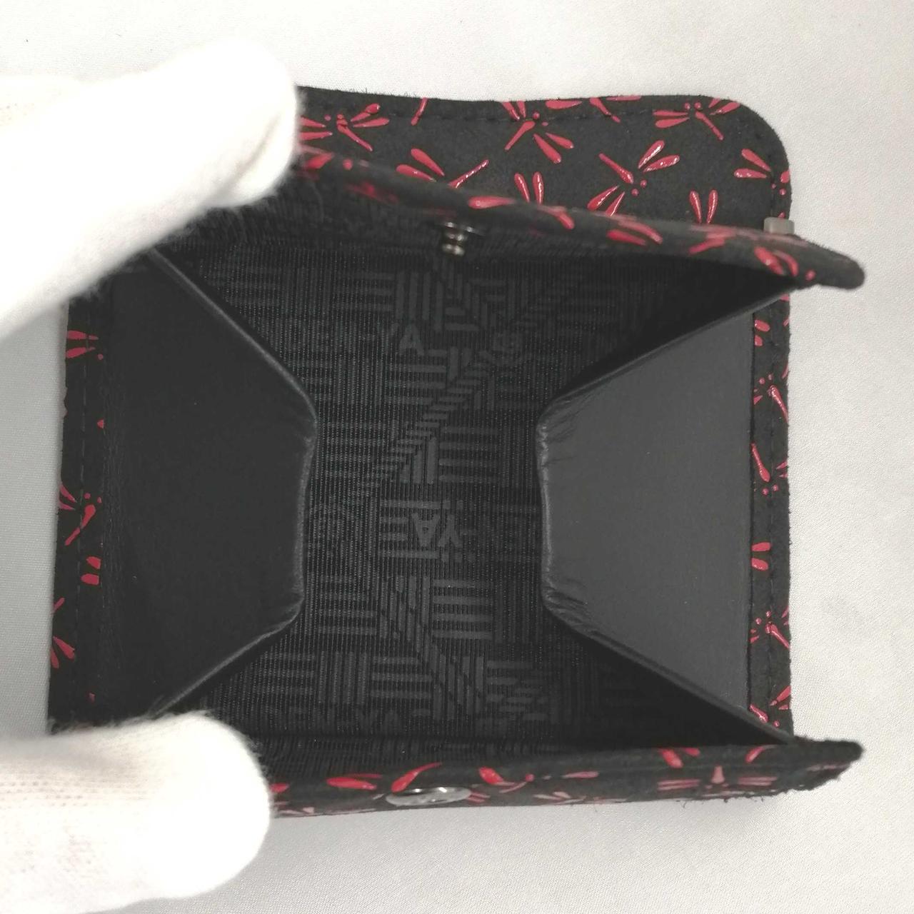 ボックス型の小銭入れです。