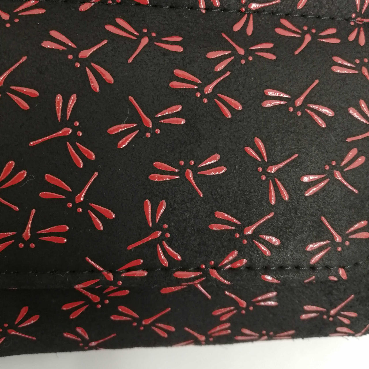 少々擦れあります。