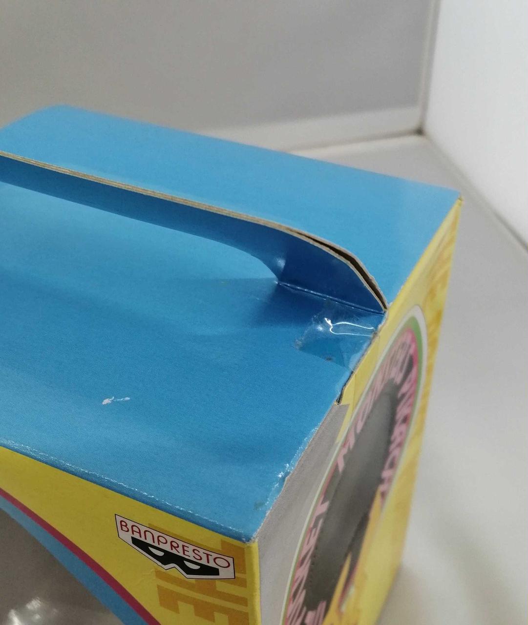 箱傷みあります。