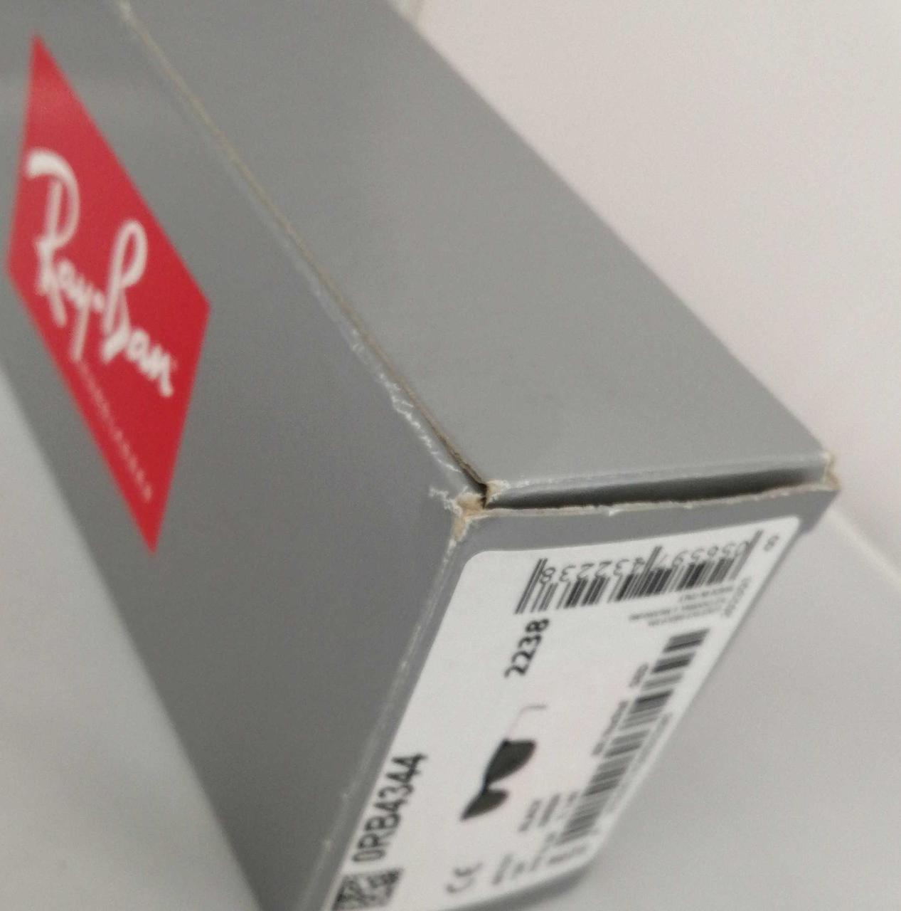 箱キズあります。