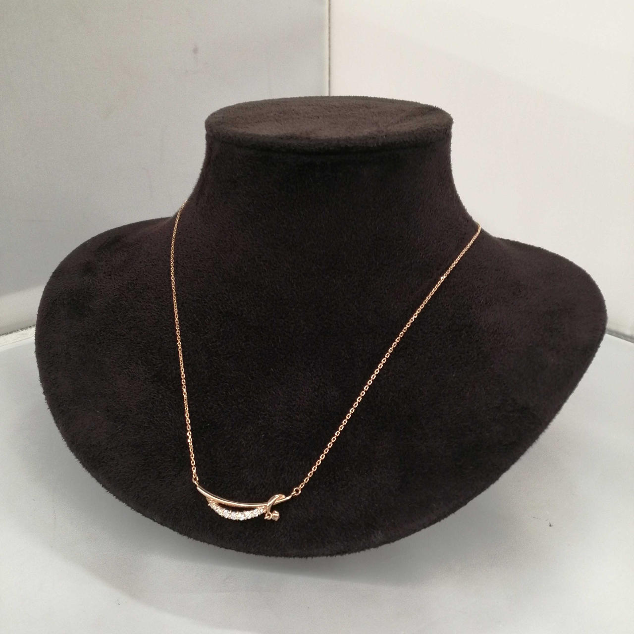 全長約48cm、総重量4.4g