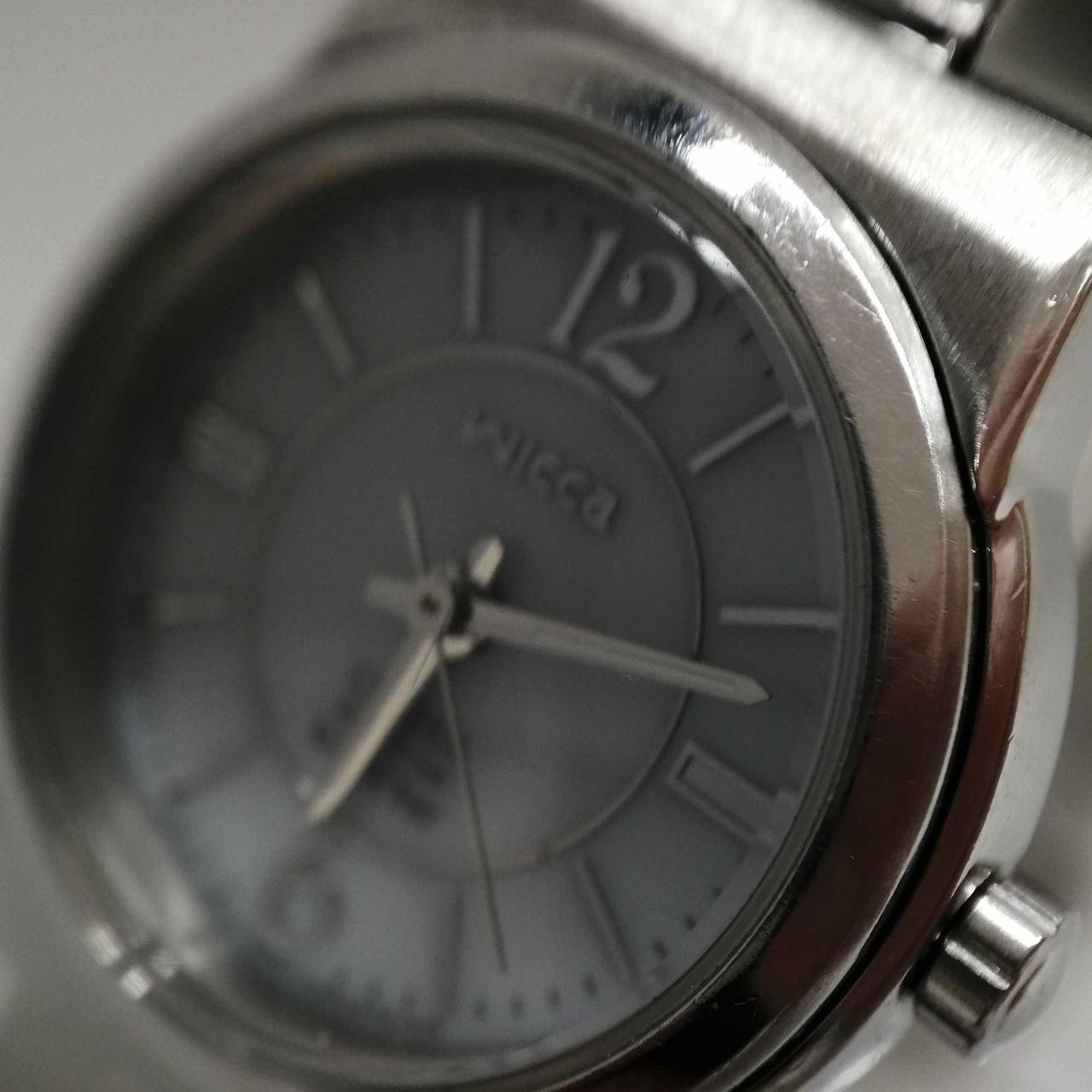 全体的に細かなキズがあります。