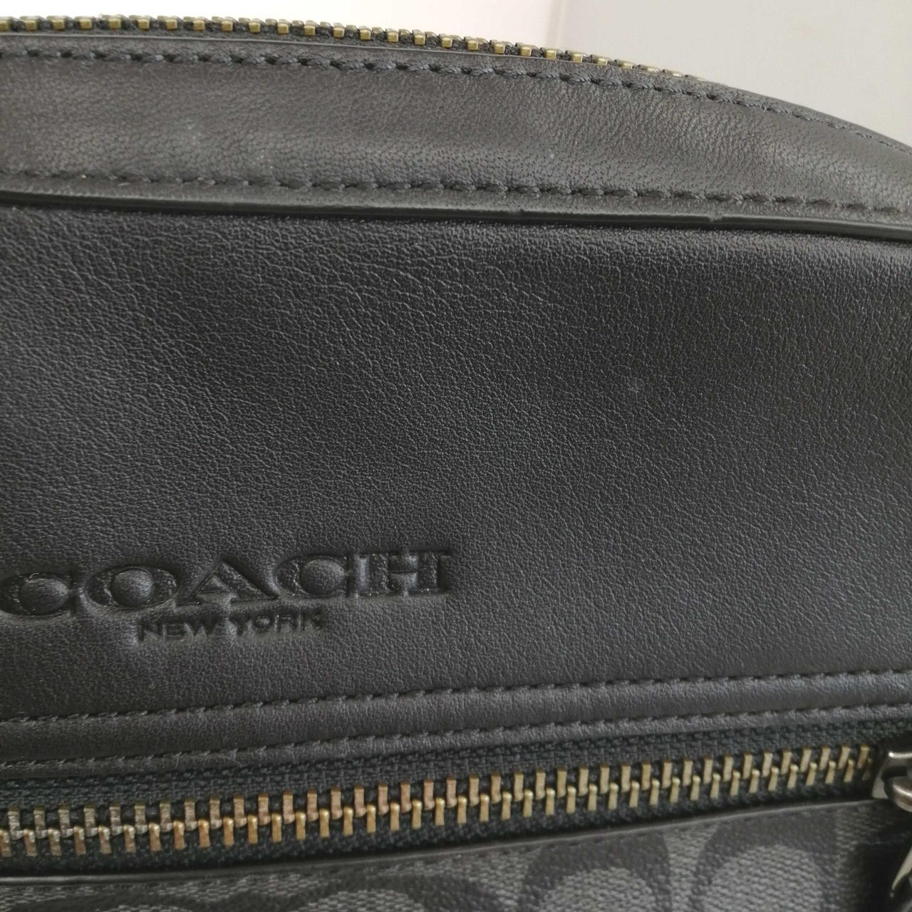 少々白い汚れがあります