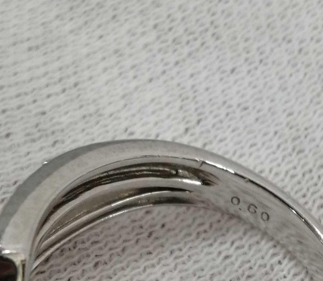 キズあります。