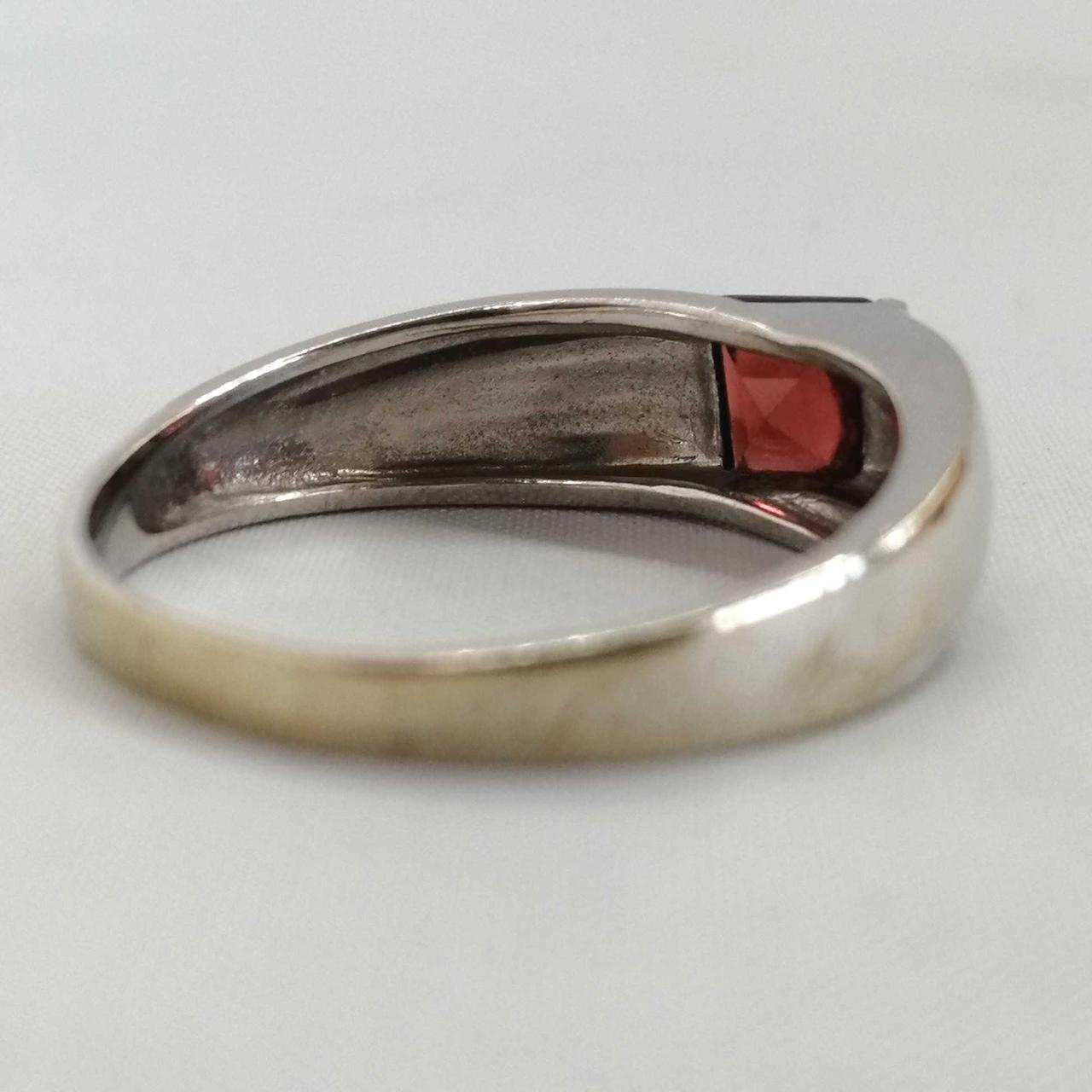変色、キズ有ります