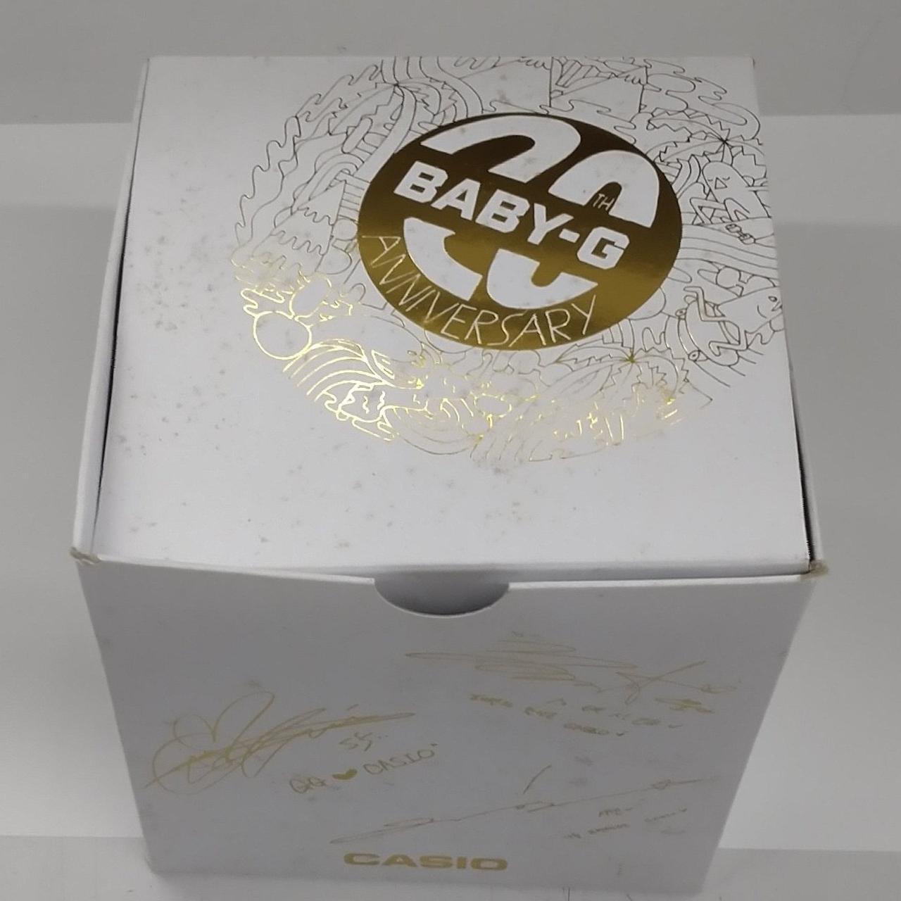 シミ汚れがあります。