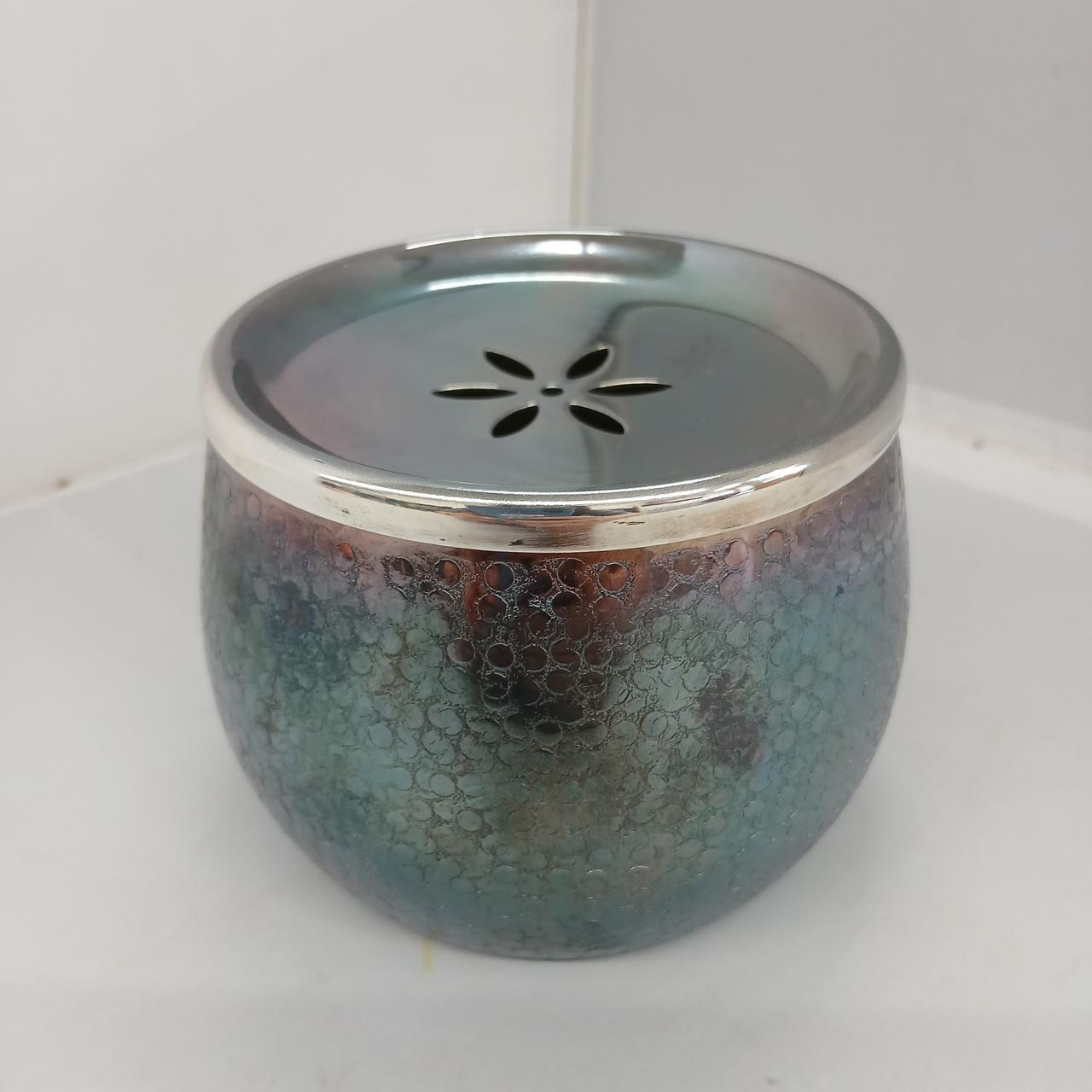 所々に黒ずみあります。