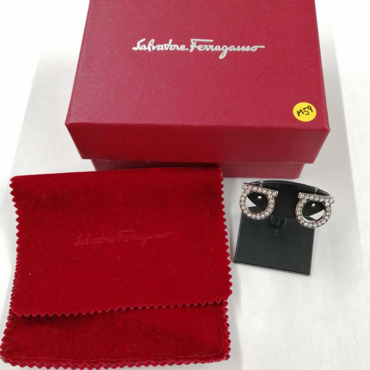 美品 Salvatore Ferragamo ガンチーニ ラインストーン ピアス Ferragamo ガンチーニ ラインストーン ピアス | ゴールドトーン