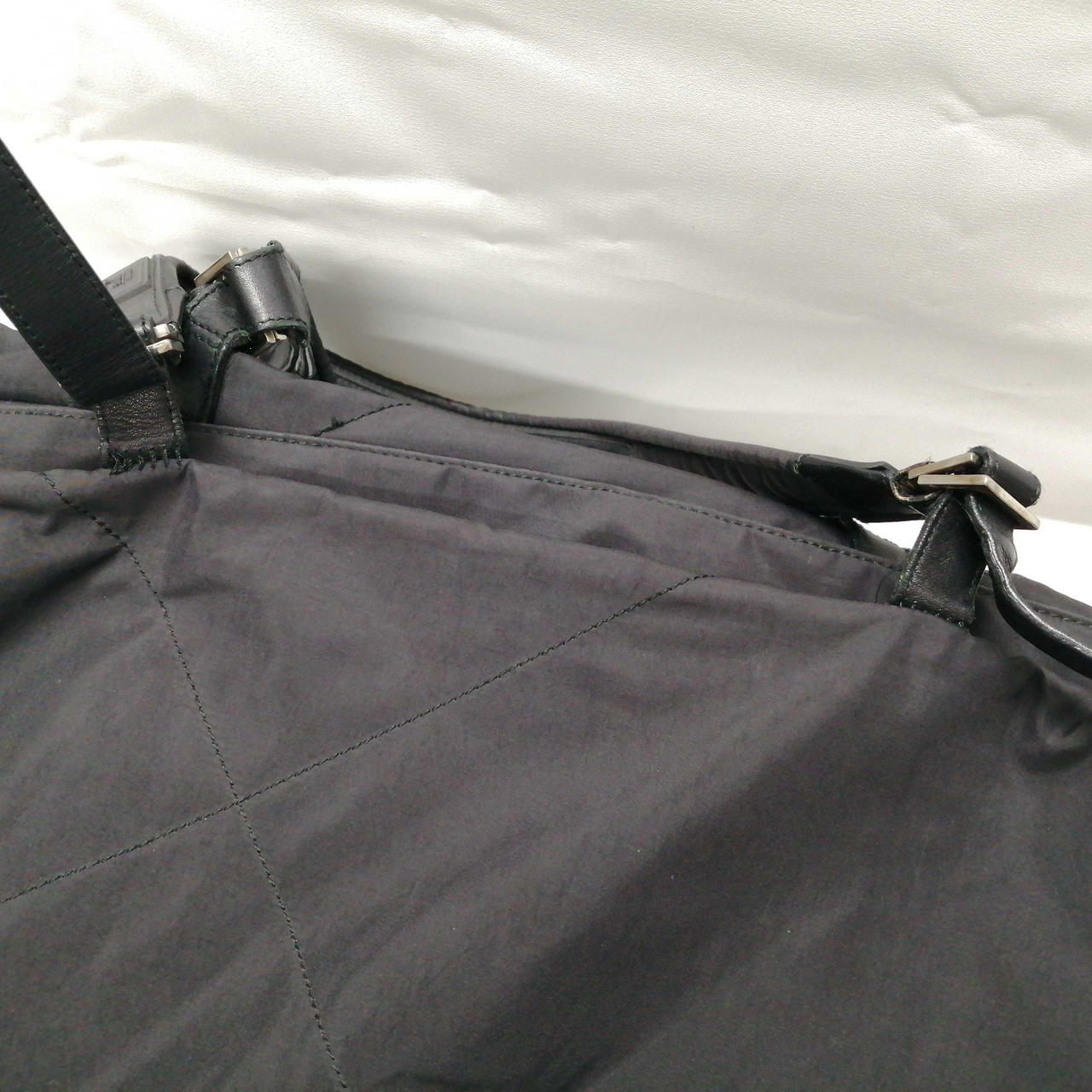 持ち手縫い目部分緩めです