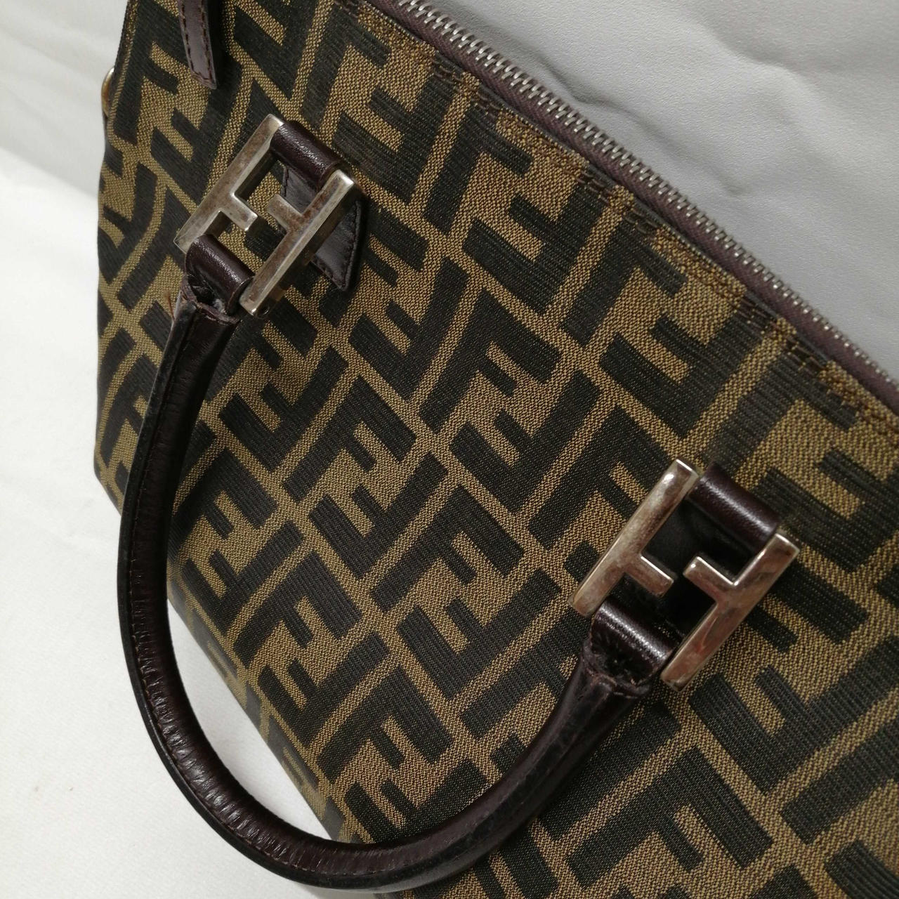 金具キズ、くすみ