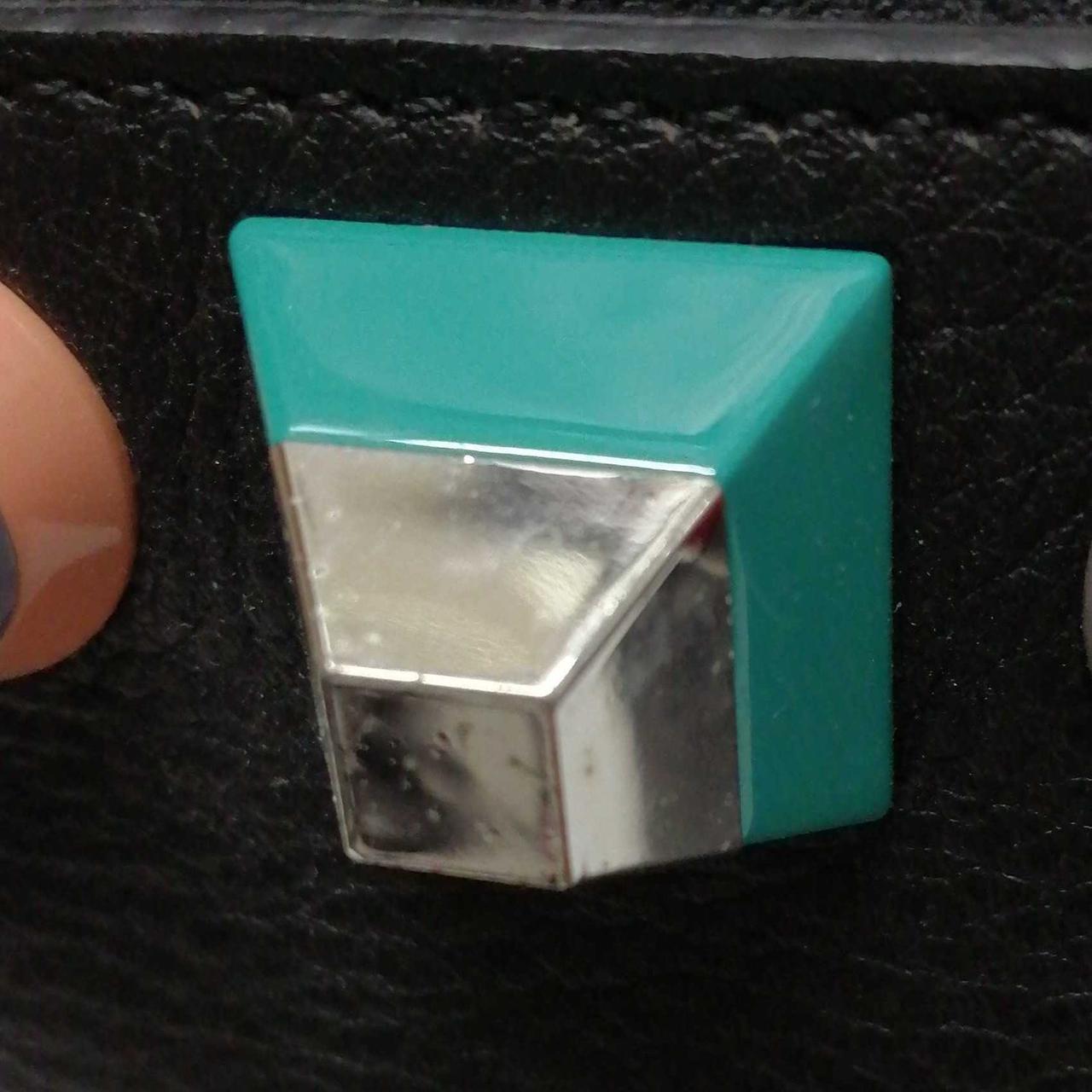 スタッズ部分キズあり