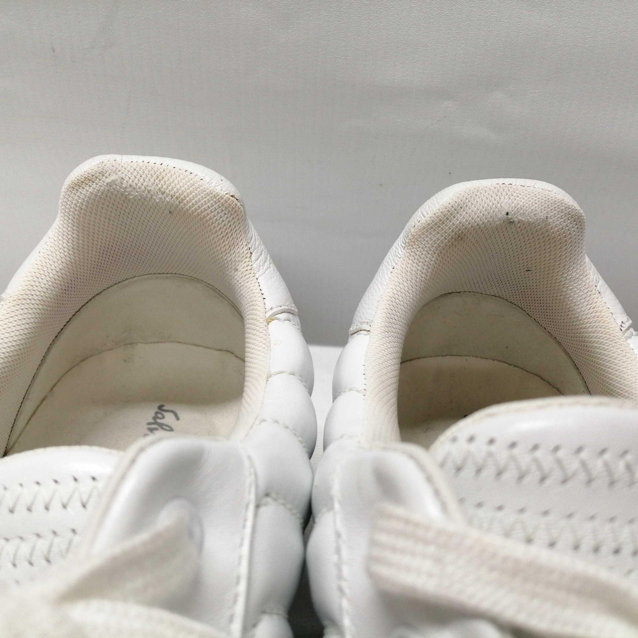 少々毛羽立ち、汚れ有