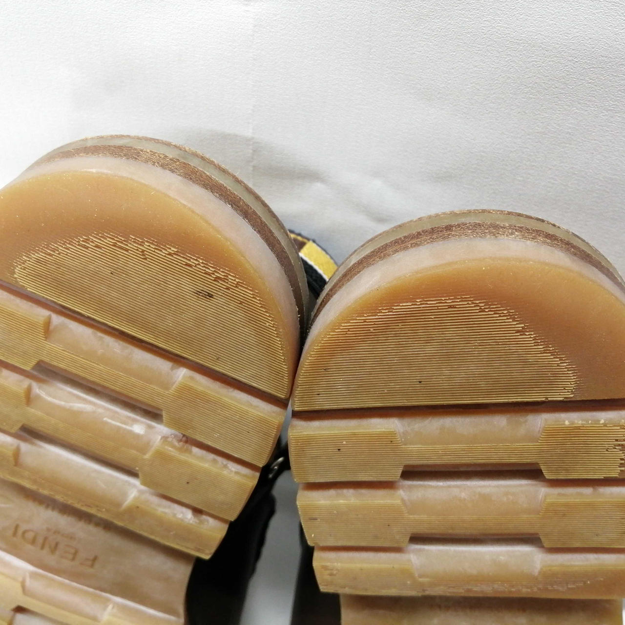 かかと、スレ・使用感有